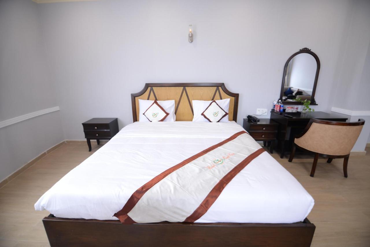 Que Toi Hotel Soc Trang Buitenkant foto